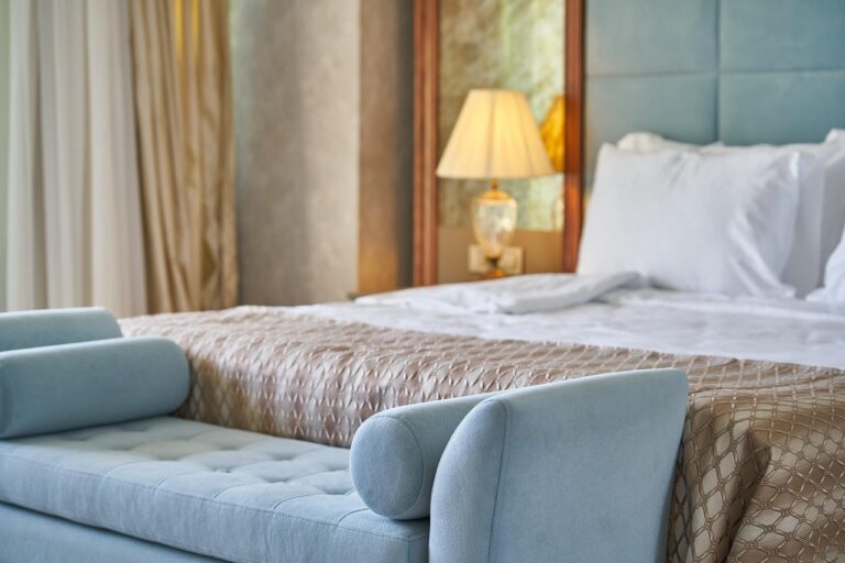 bed-4416515_1280 (1)