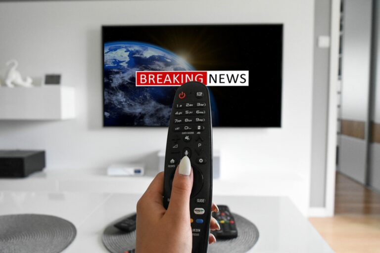 tumisu-breaking-news-7613046_1920