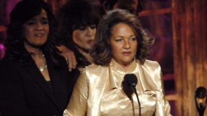 Nedra Talley Ross death Ronettes stage performance