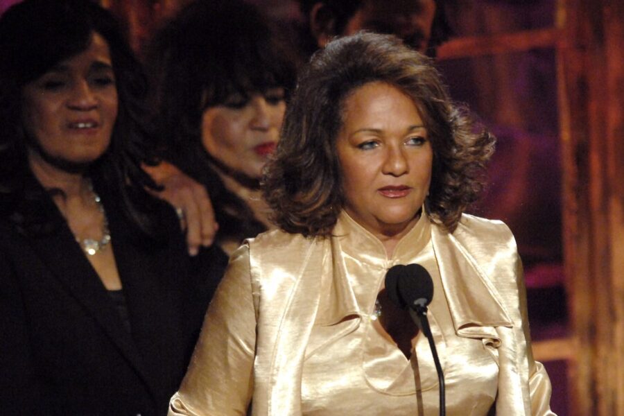 Nedra Talley Ross death Ronettes stage performance