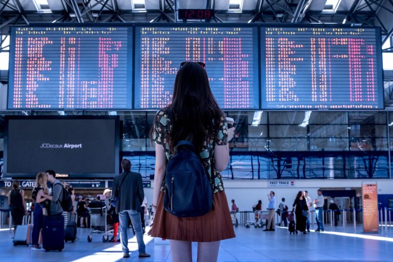 jeshoots-com-airport-2373727_1920