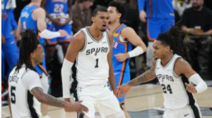 Knicks Hit With Injury Blow as Spurs Force Game 7