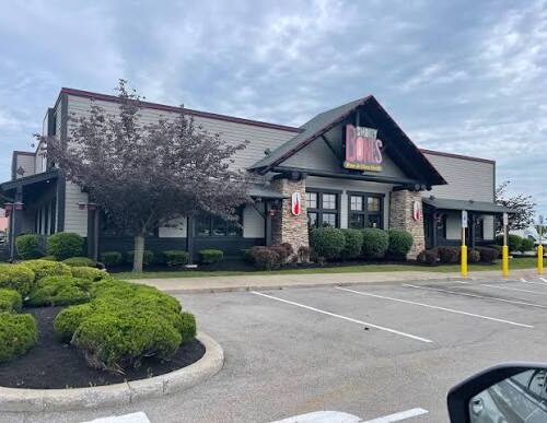 Are Smokey Bones restaurants gone for good?