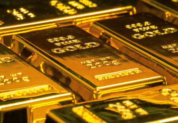 Gold crashes below $4,000 hitting painful 7-month lows