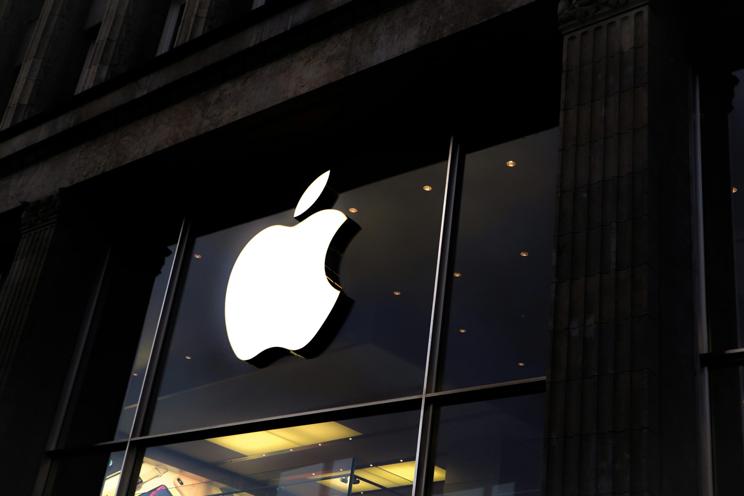 Apple Raises MacBook and iPad Prices by Up to 25%
