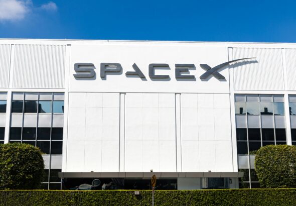 SpaceX stock pulls back from IPO high, history flags warning