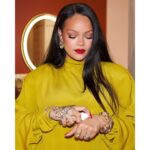 What Rihanna Did for This Cancer Fan Is Going Viral