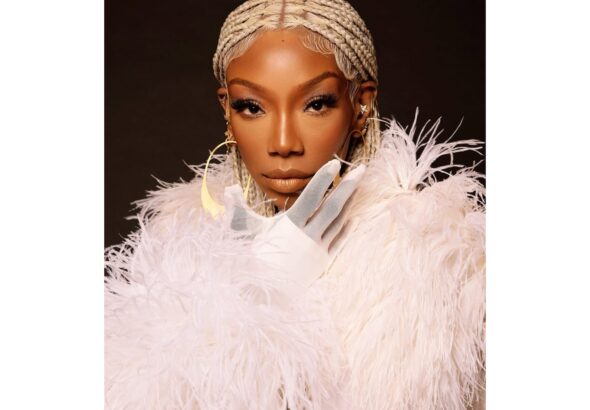 Brandy Sings ‘A Different World’ Theme Song