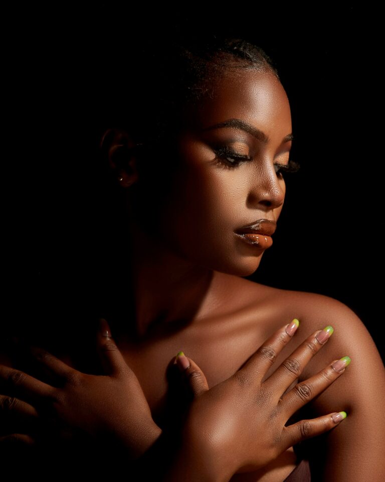 Coconut oil Benefits, uses, and risks on Black skin