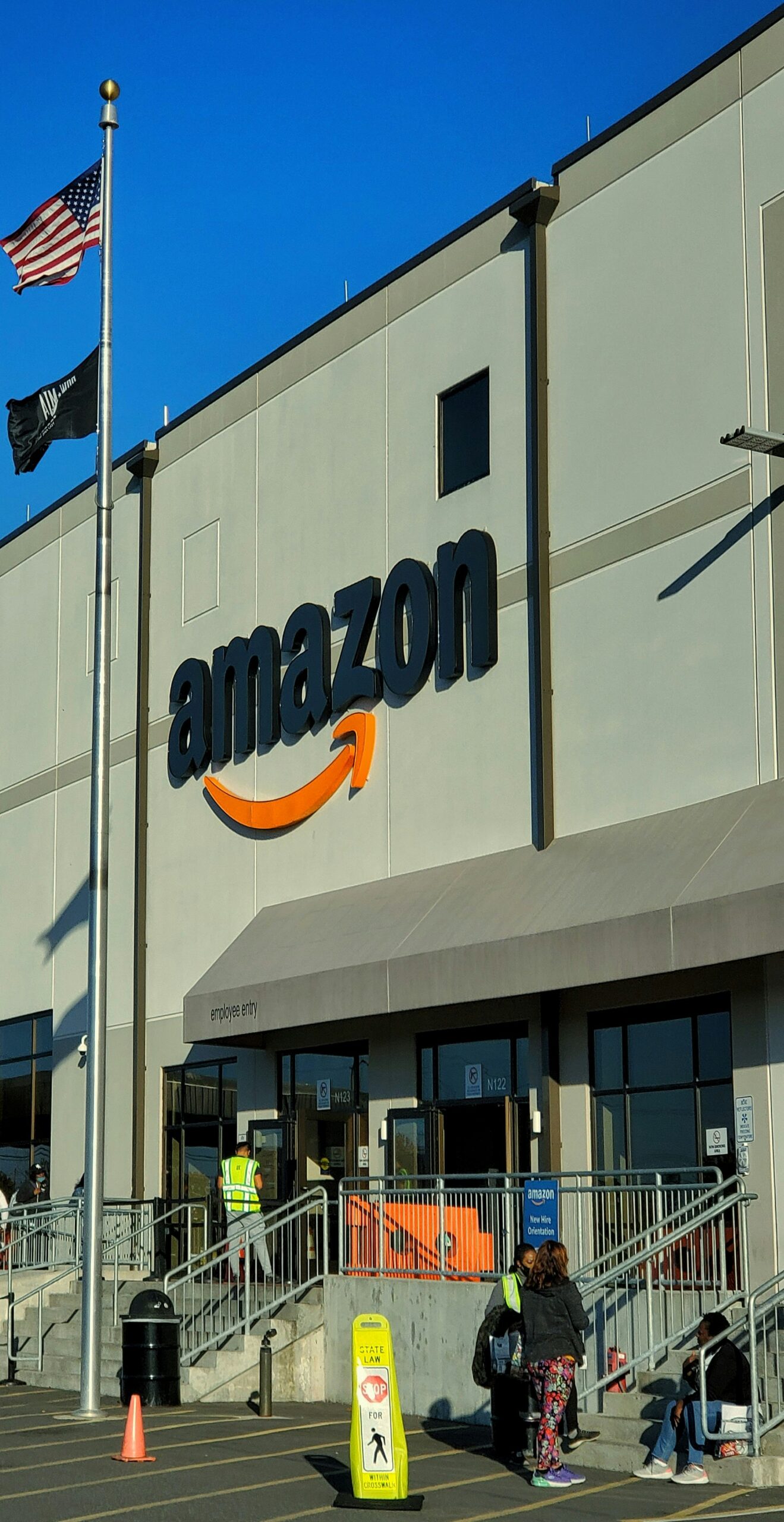 Amazon Faces Lawsuit Over Driver Pay and Conditions