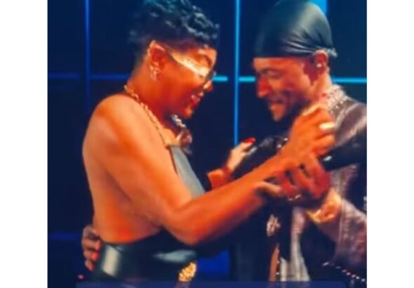 Usher Serenades Taraji P. Henson at His Las Vegas Show