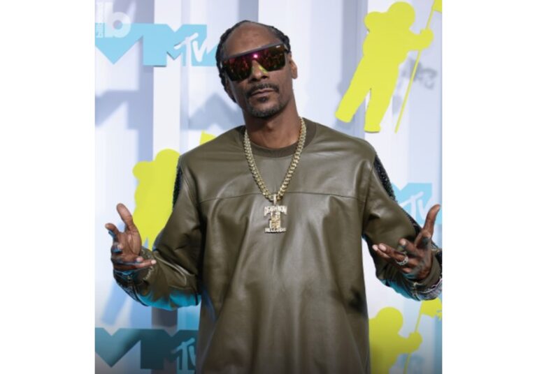 Snoop Dogg Takes Over as Host of the 2026 MTV VMAs
