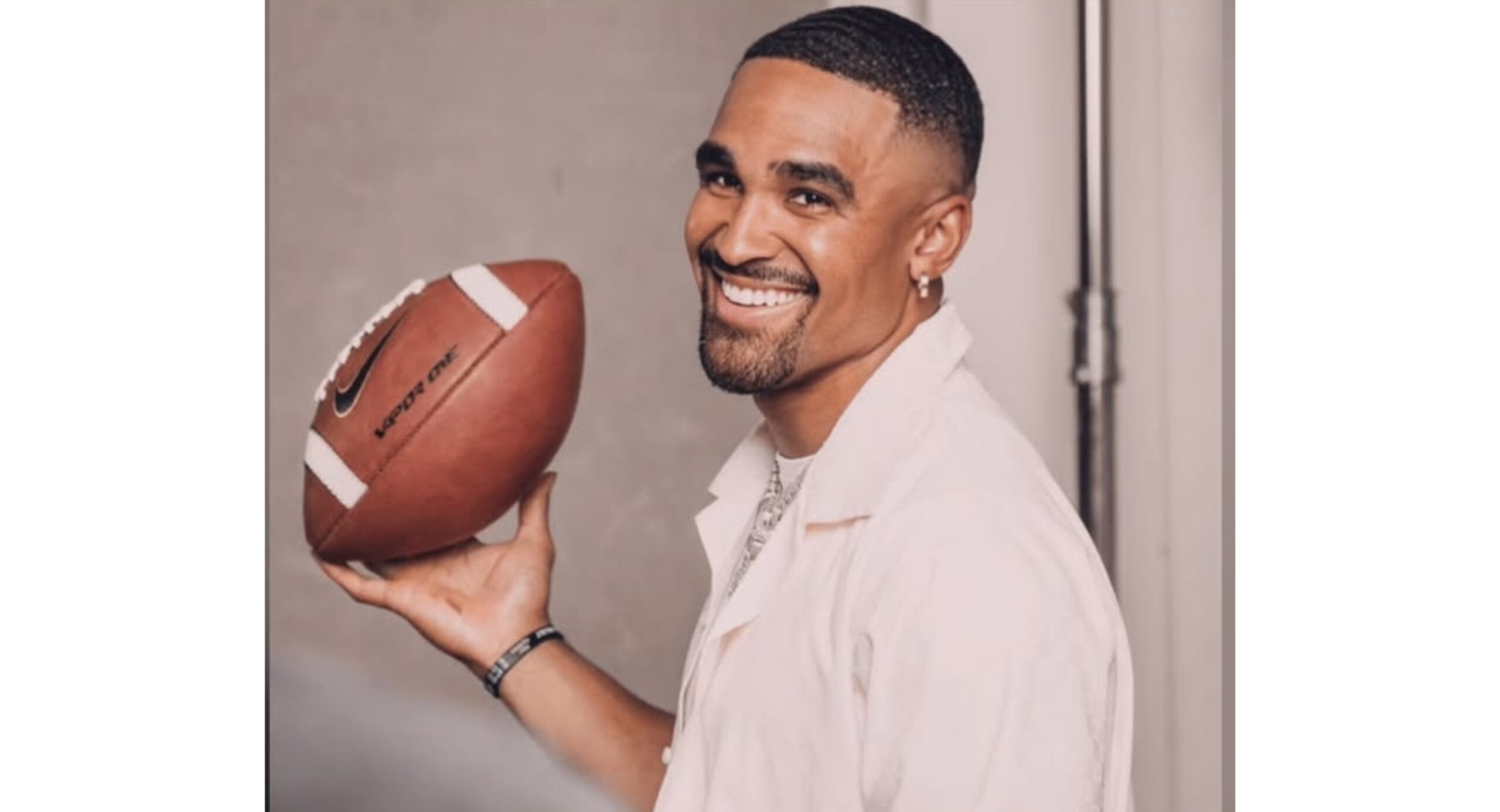Jalen Hurts Makes $600K Move for Philadelphia Students