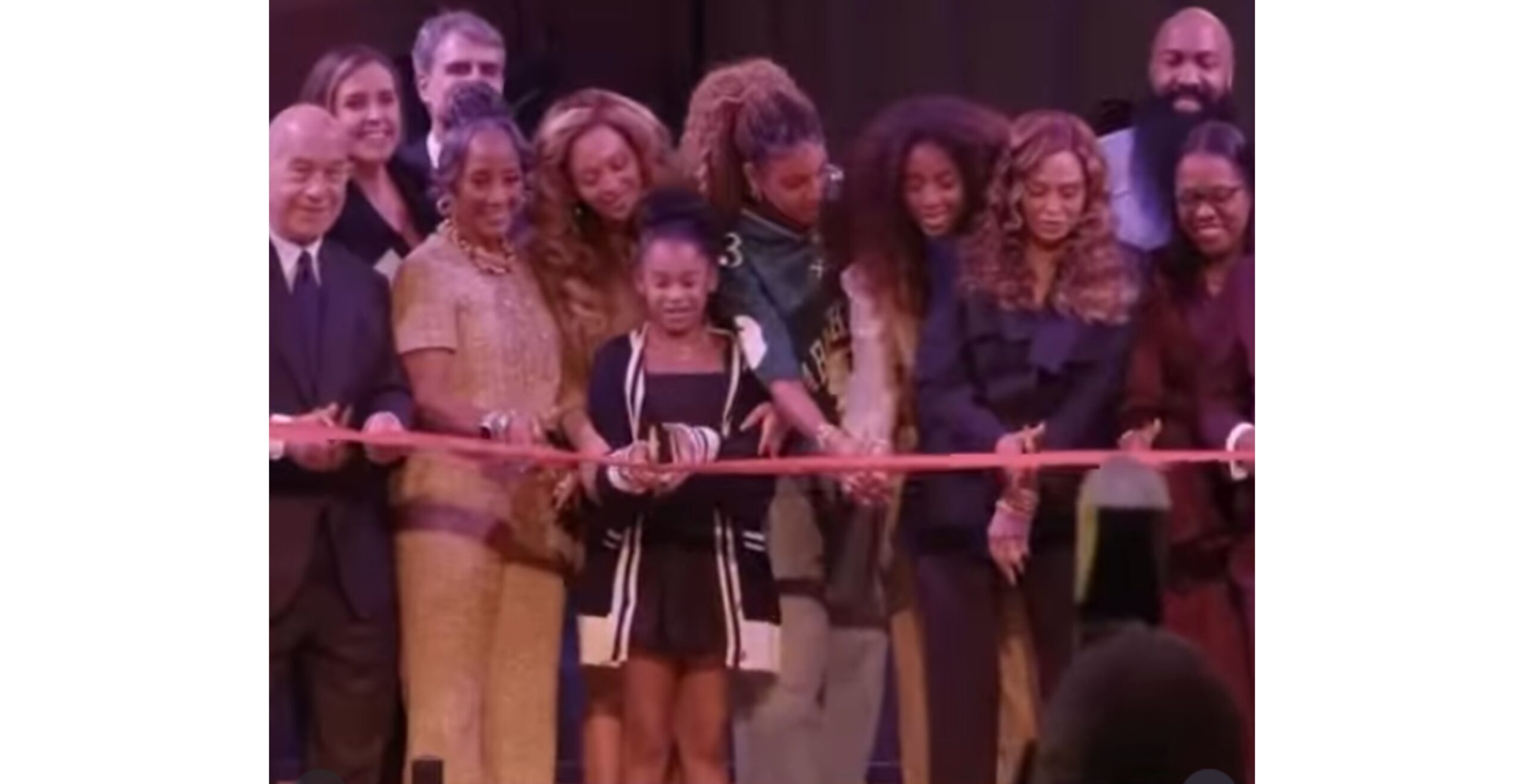 Beyoncé, Tina Knowles and Kelly Rowland Celebrate Major Houston Milestone